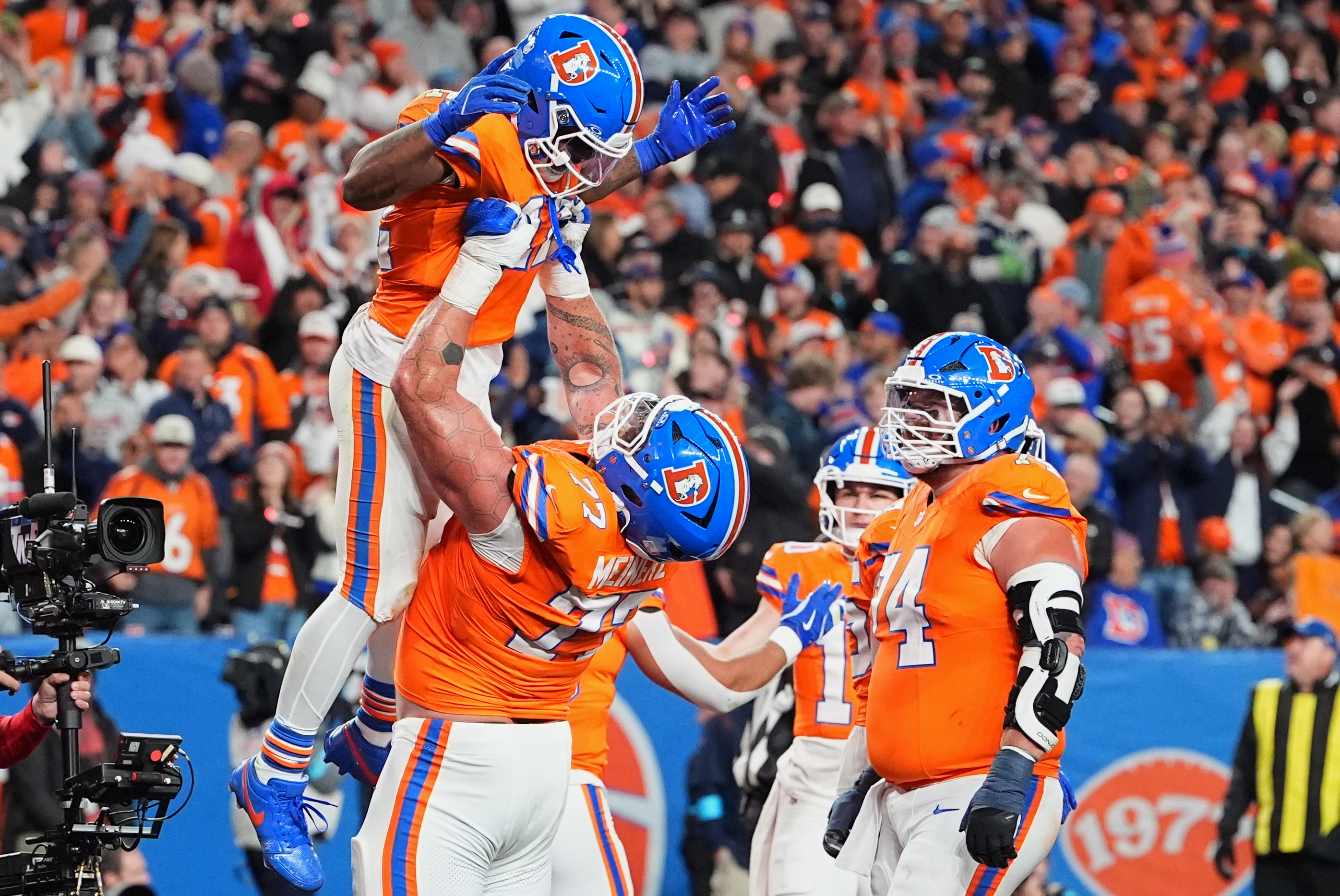 Broncos' offense goes nowhere after halftime but wins in OT after Seahawks' Sam Darnold throws INT