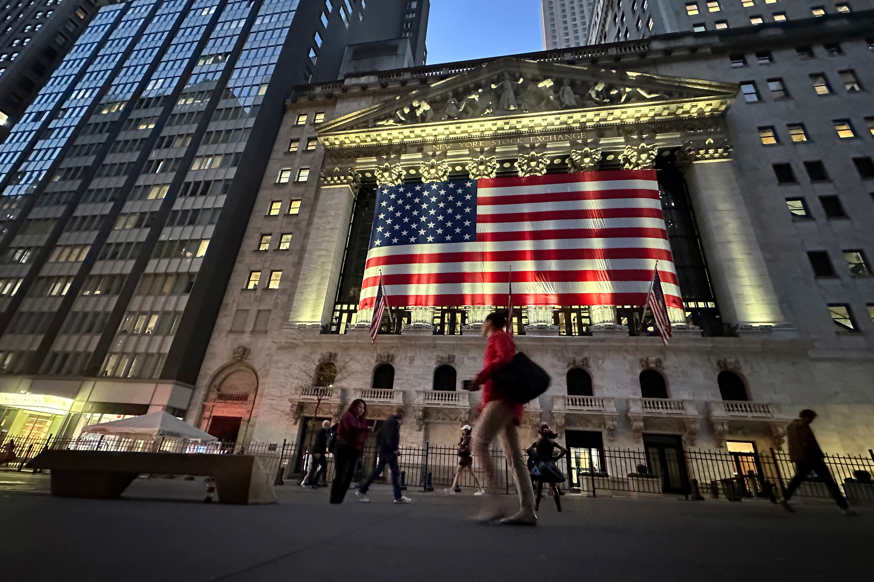 Macro Rate Pressure Signals | Cross-Border Seller Watch