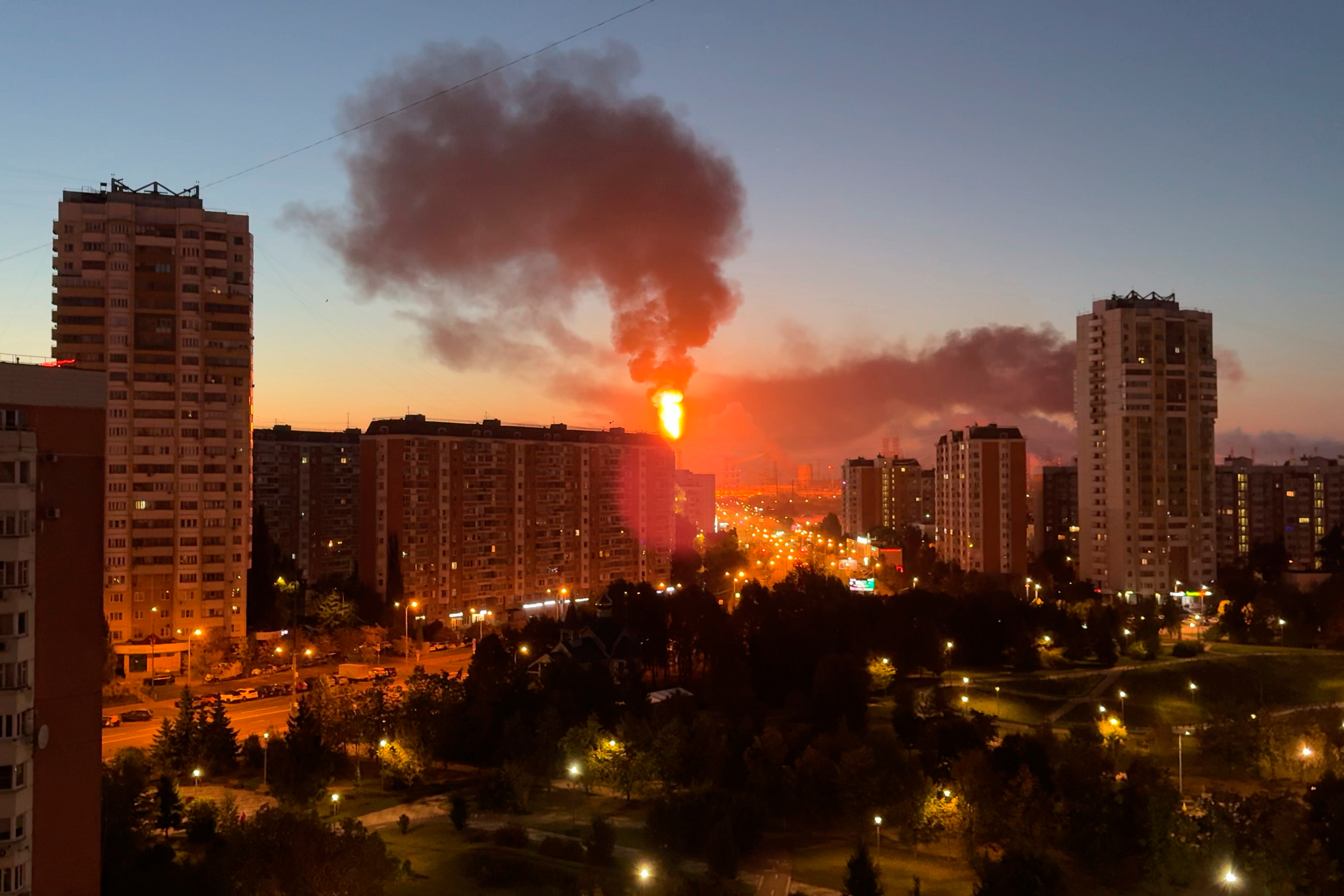Middle East Geopolitical Tensions Drive Oil Prices Up 2% | Logistics Cost Crisis for Cross-Border Sellers