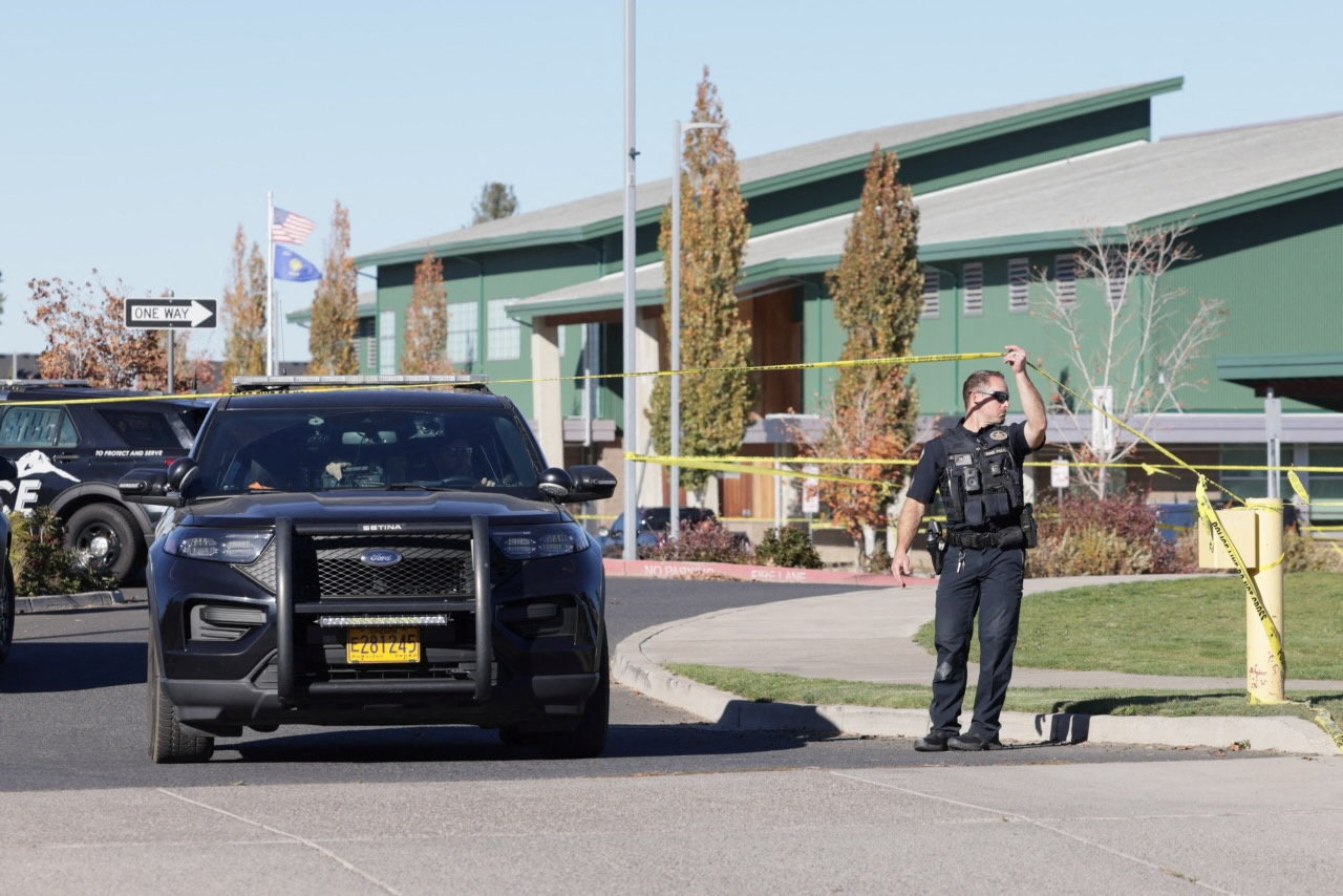At least 5 people believed dead in Oregon elementary school shooting, officials say