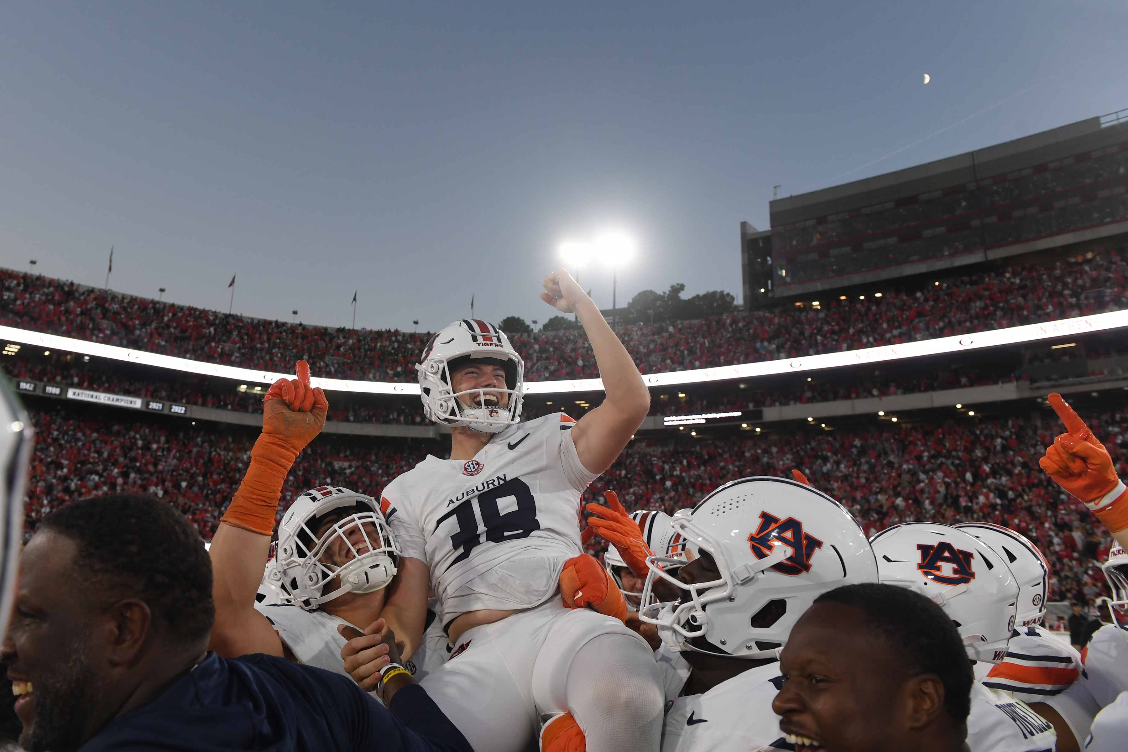 ATHENS, GA - OCTOBER 17: Kicker Alex McPherson #38 of the Auburn Tigers celebrates following the college football game between the Auburn Tigers and the Georgia Bulldogs on October 17, 2026, at Sanford Stadium in Athens, GA. (Photo by Jeff…