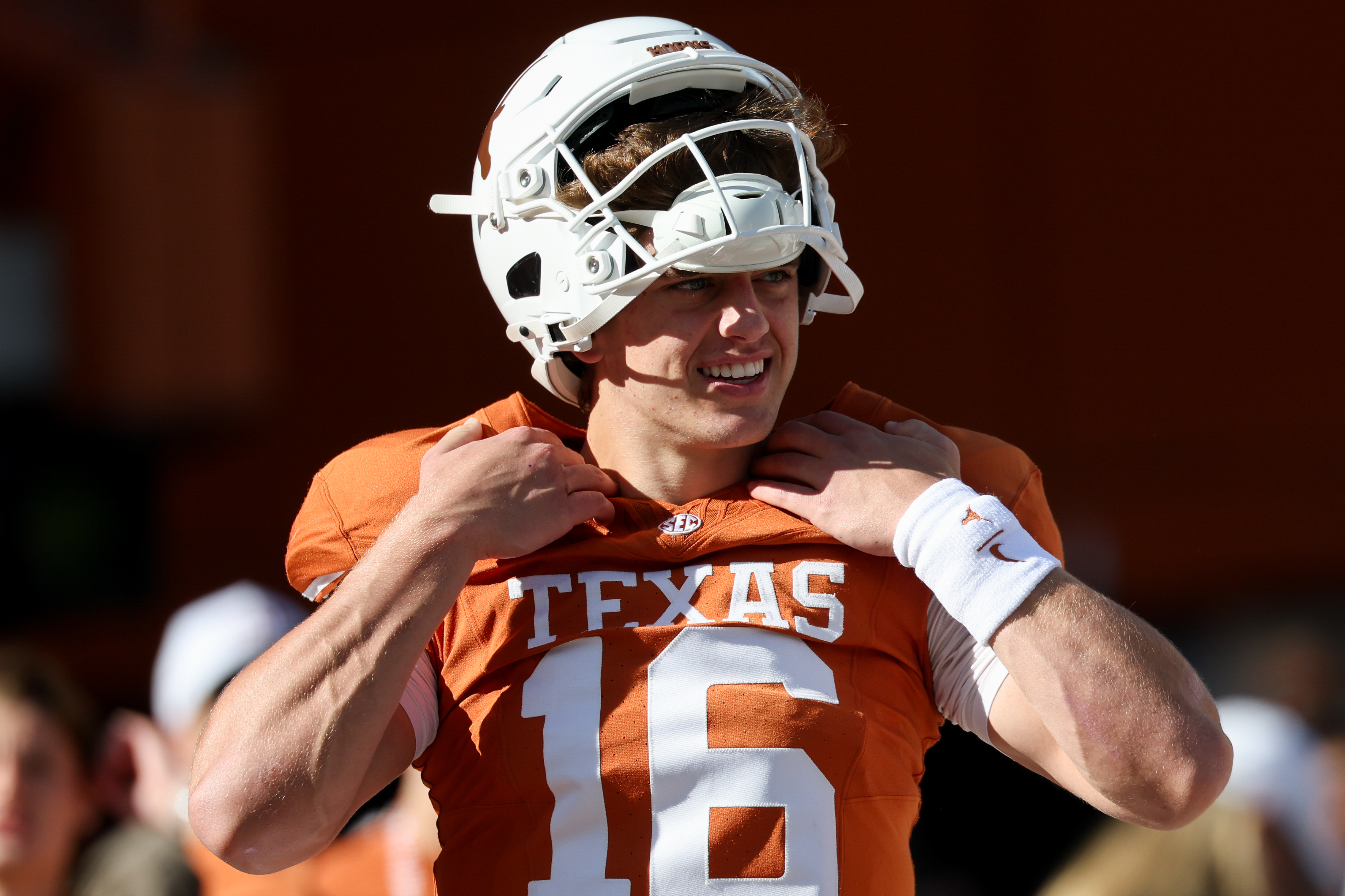 Week 8 college football odds, storylines: Best bets for Ole Miss-Texas, Saturday's biggest games
