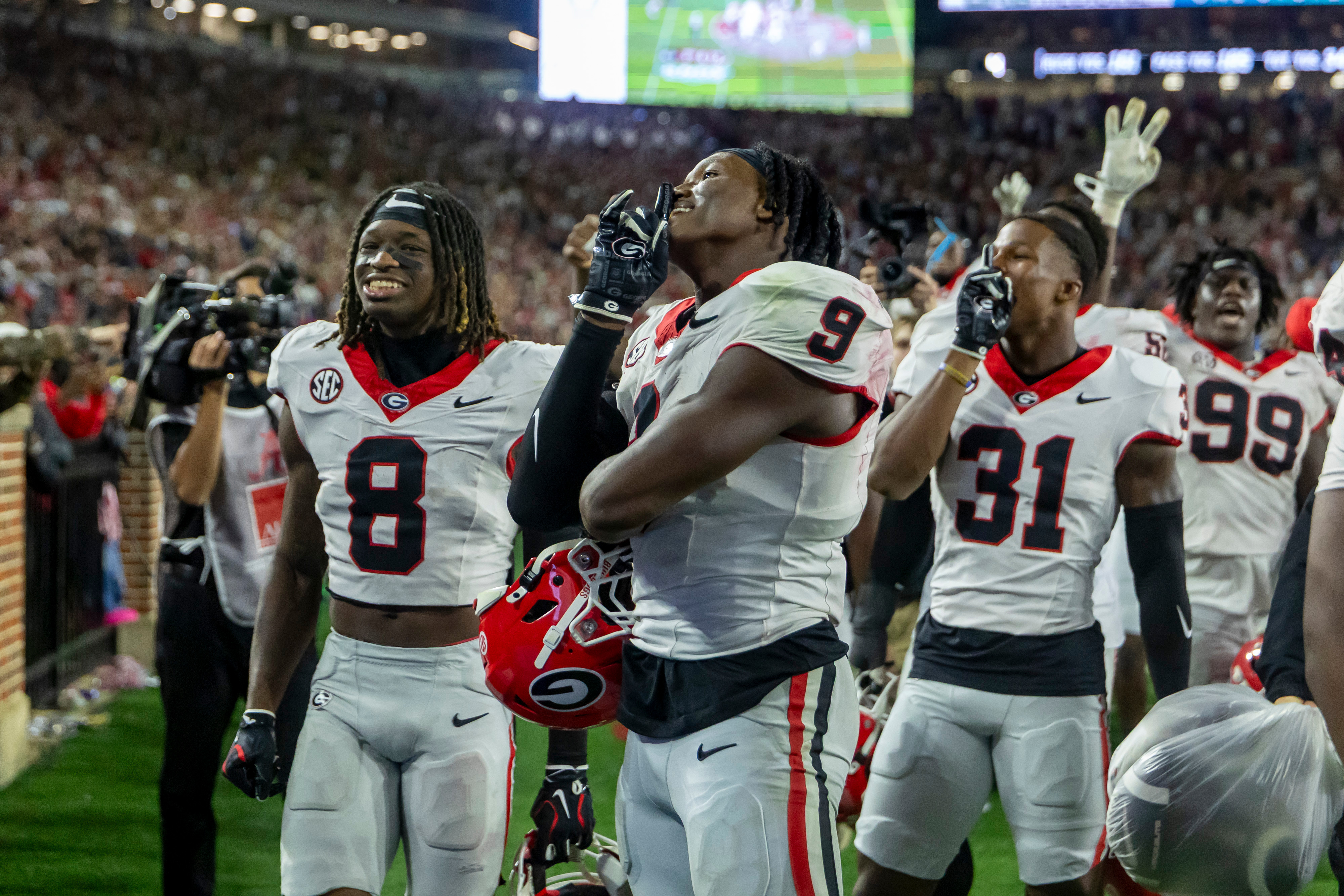 Yahoo Top 10: After a tumultuous day of upsets, Georgia left no doubt about who's No. 1 with win over Alabama