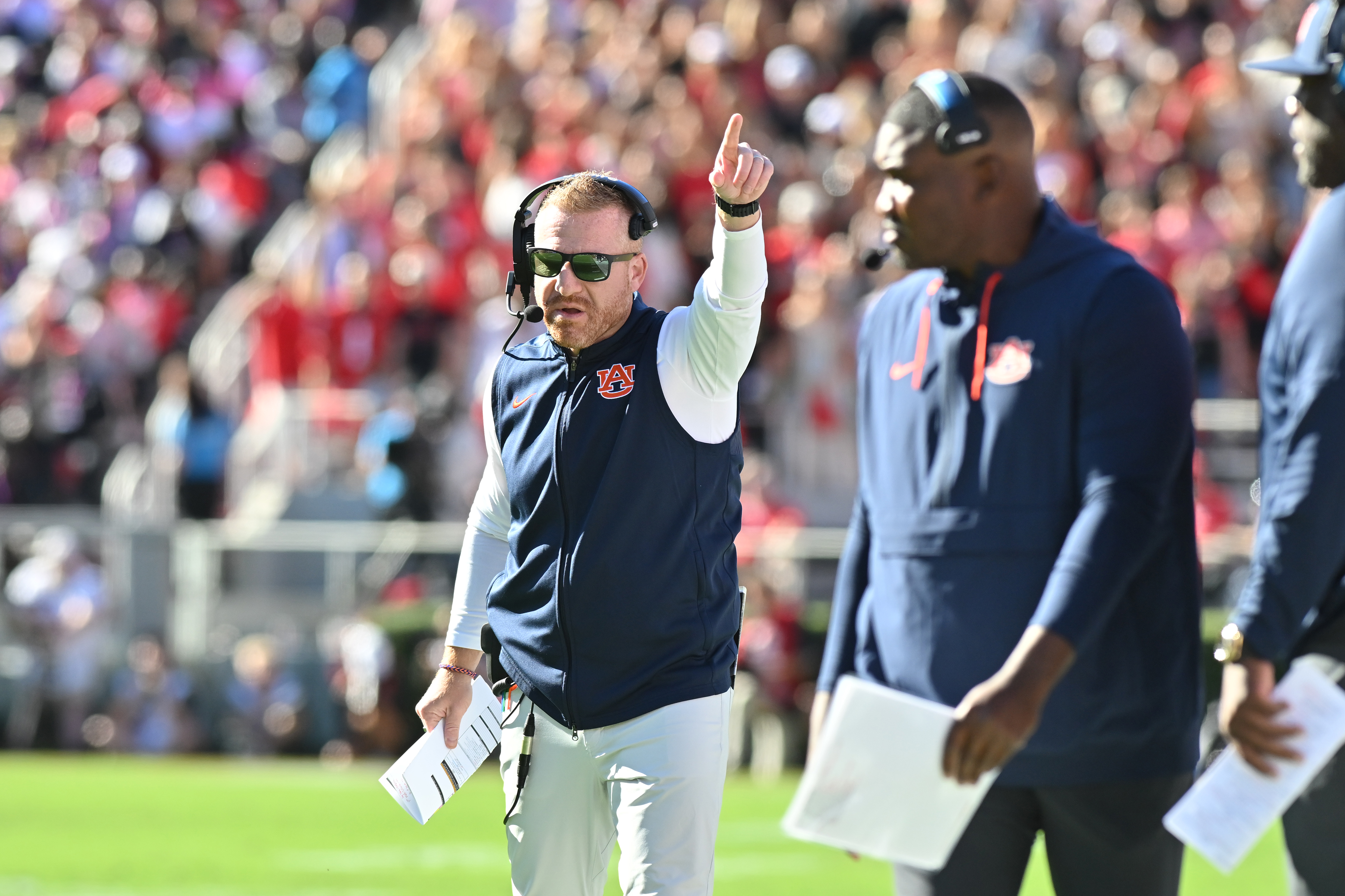 Auburn knocks off No. 1 Georgia with a last-second field goal after late turnover