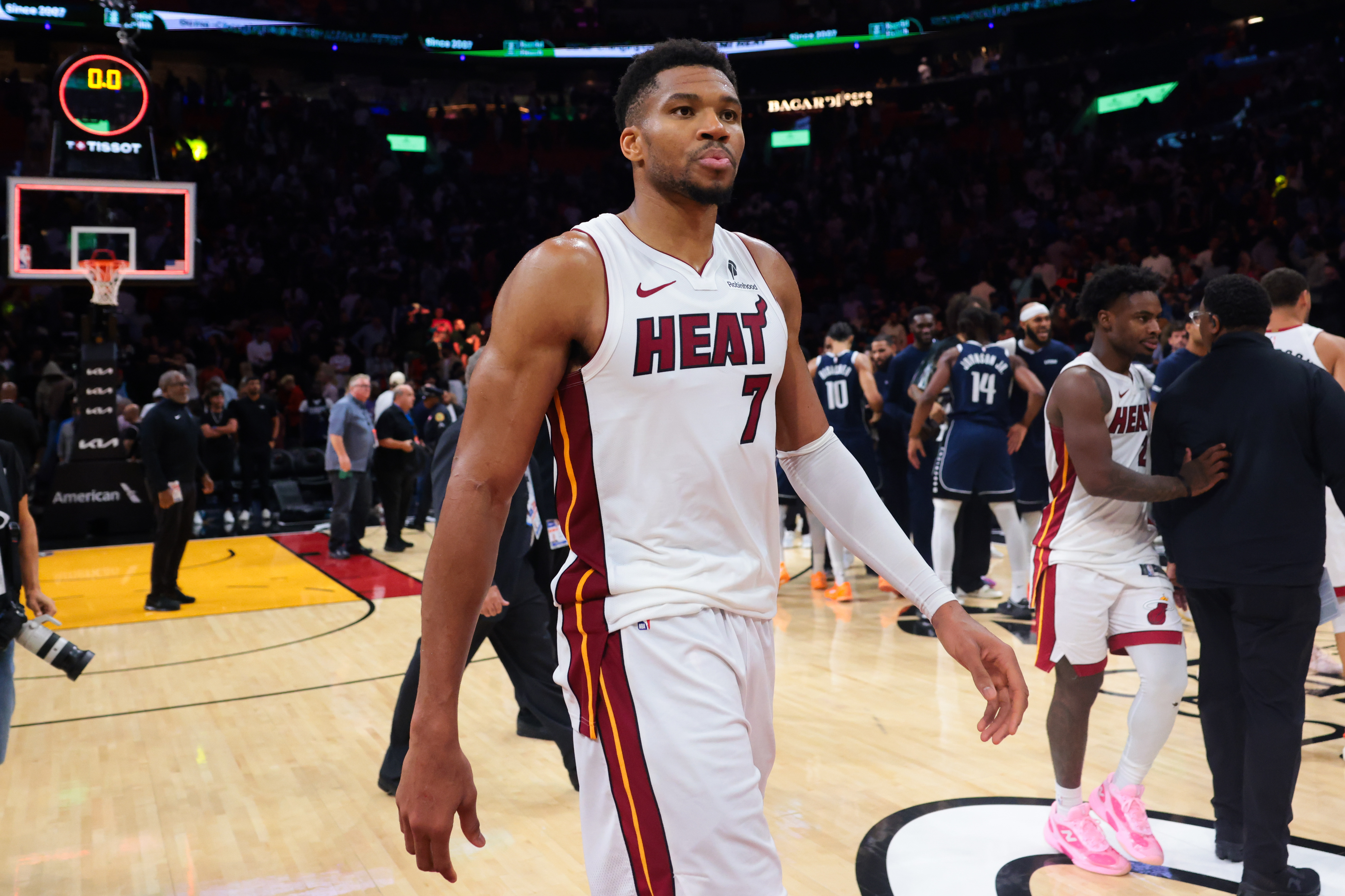 Giannis Antetokounmpo notches triple-double, but Miami drops to 0-4