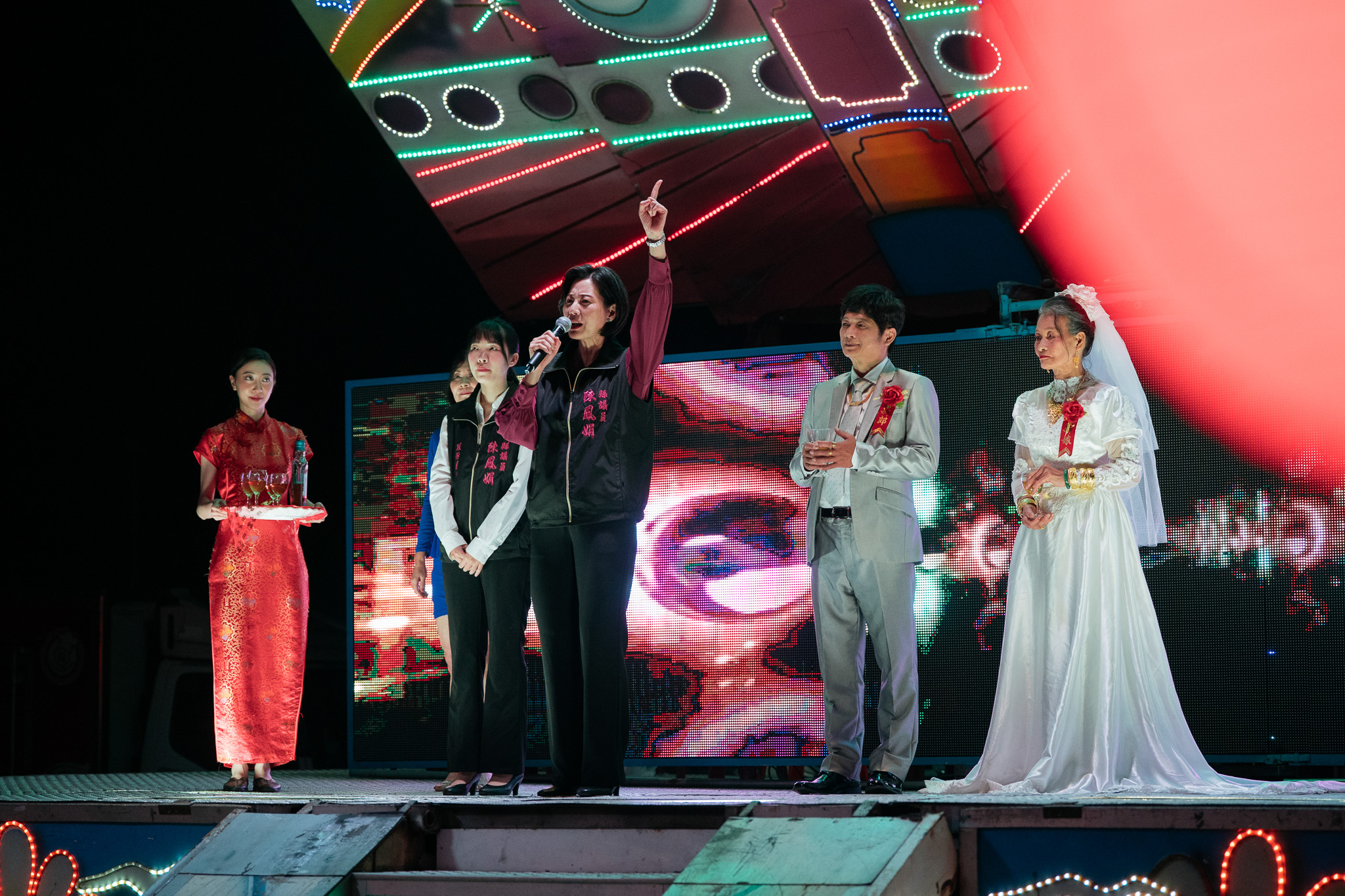 丁寧化身「政壇一匹狼」氣春風太天才：真的讓人不高興