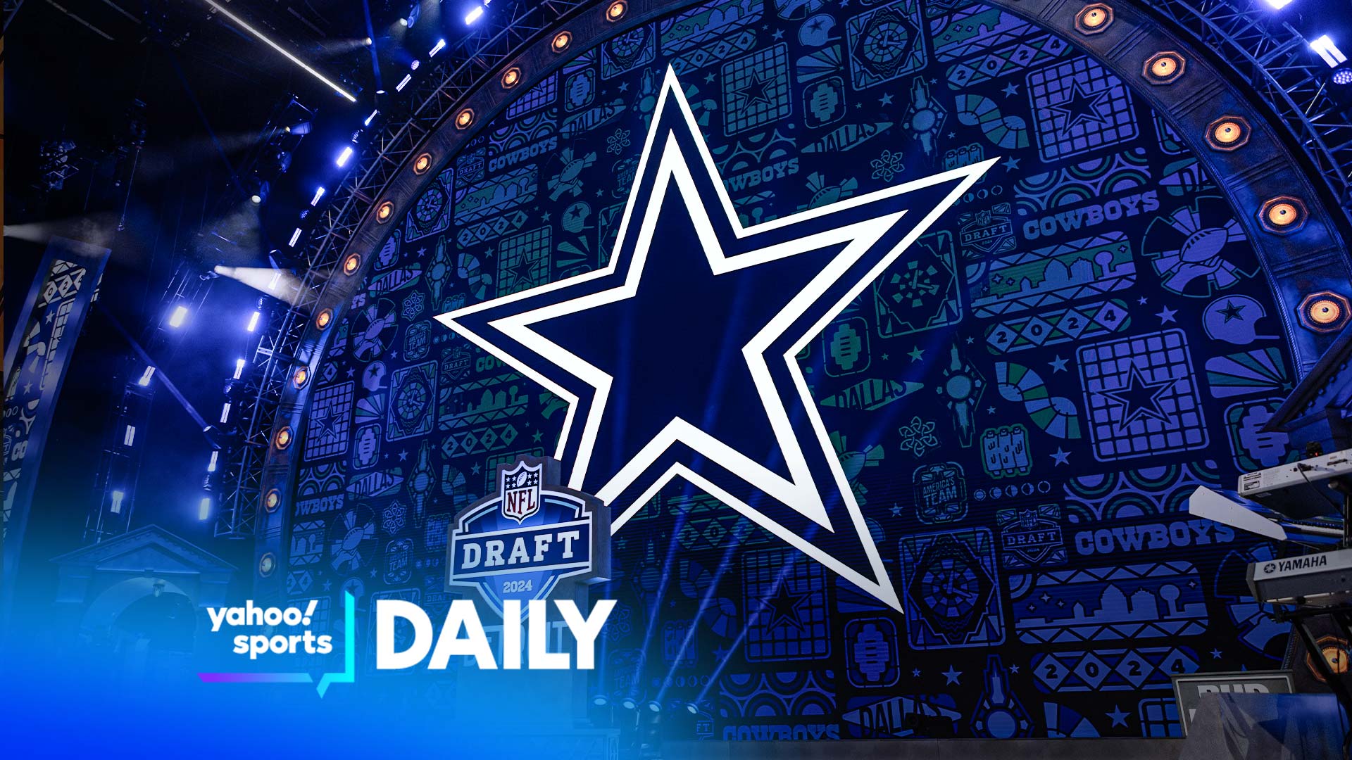 Cowboys trade idea lands Raiders' $106 million two-time All-Pro DE - Yahoo  Sports