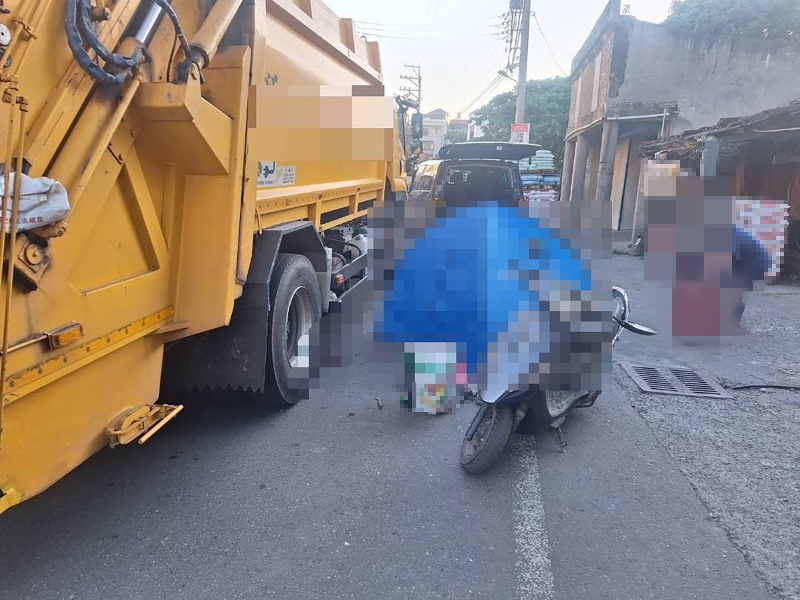 童疑誤觸機車油門暴衝 遭垃圾車輾斃 ...