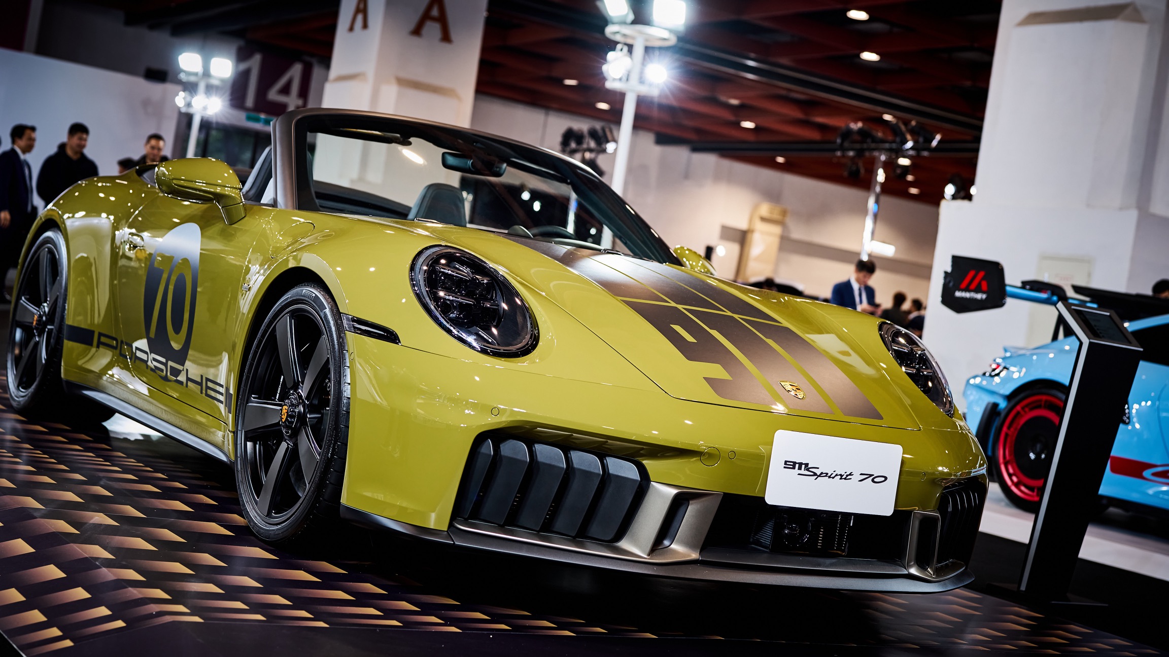 ▲全球限量1,500台、Heritage Design第三作的Porsche 911 Spirit 70以敞篷車樣式揮灑往日情懷。（圖／Derek Chung）