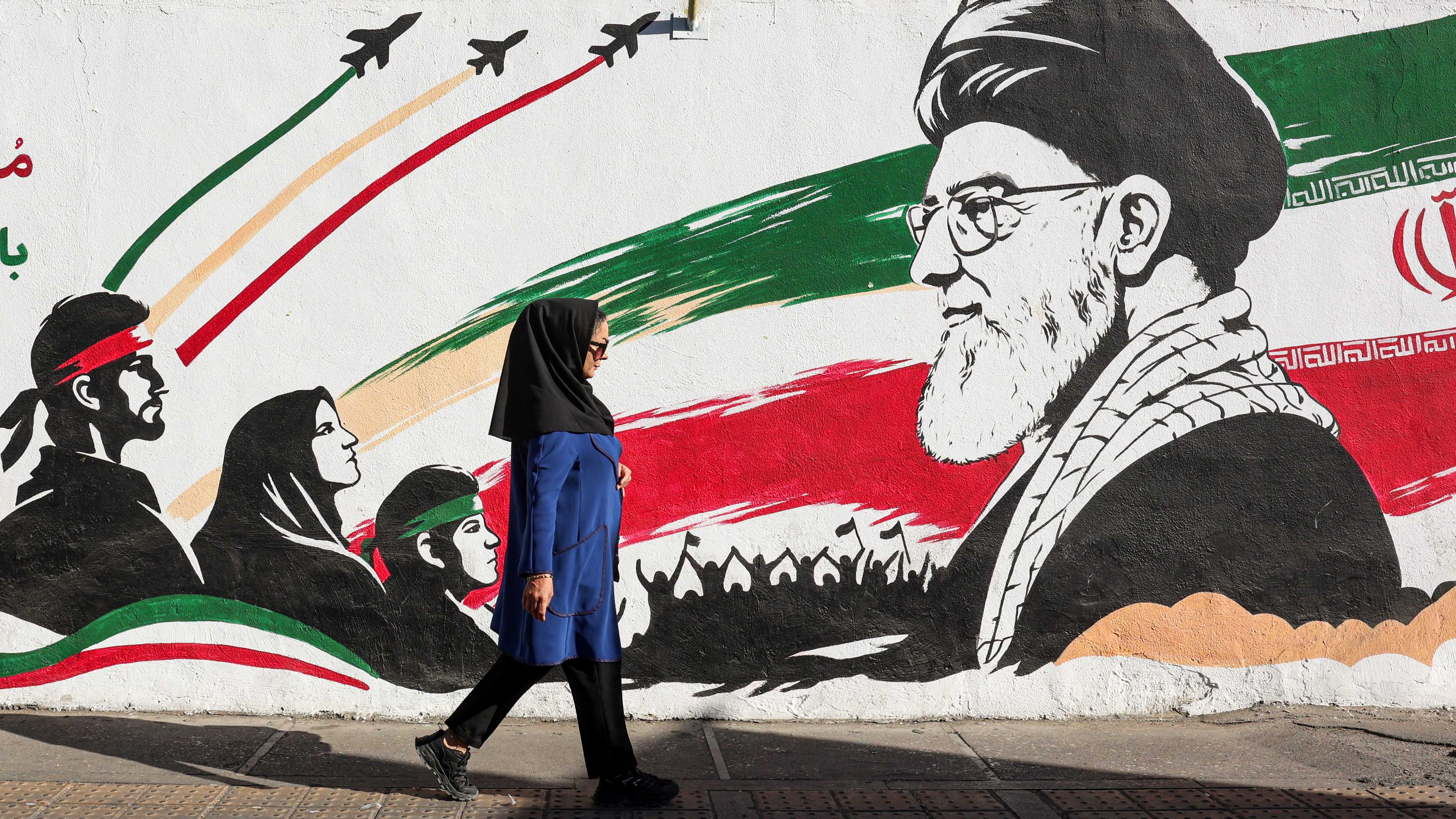 Iranian flag and US flag in tension