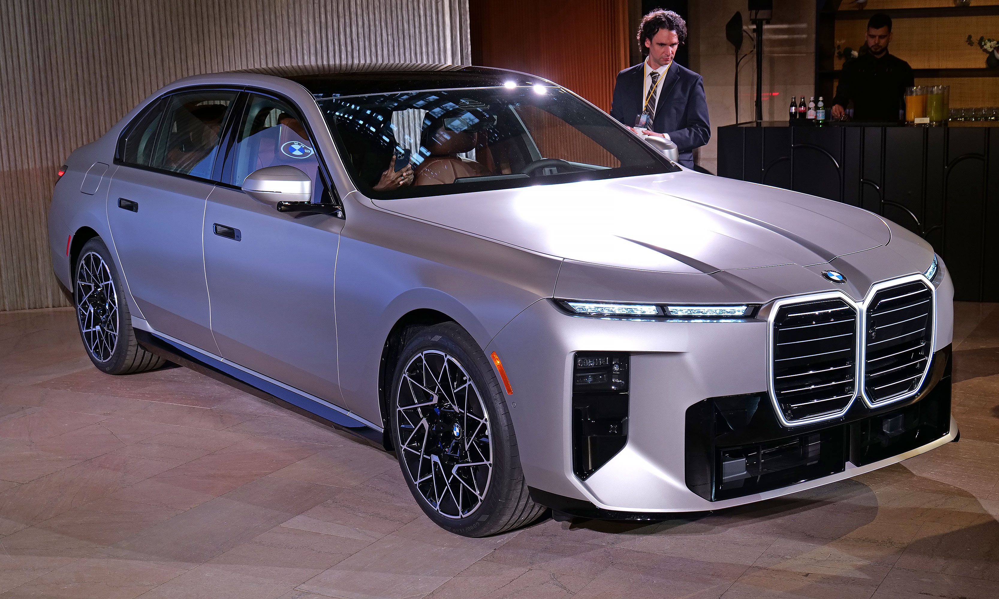 2027 BMW i7 first look: A fantastically techy car for the 1 percent