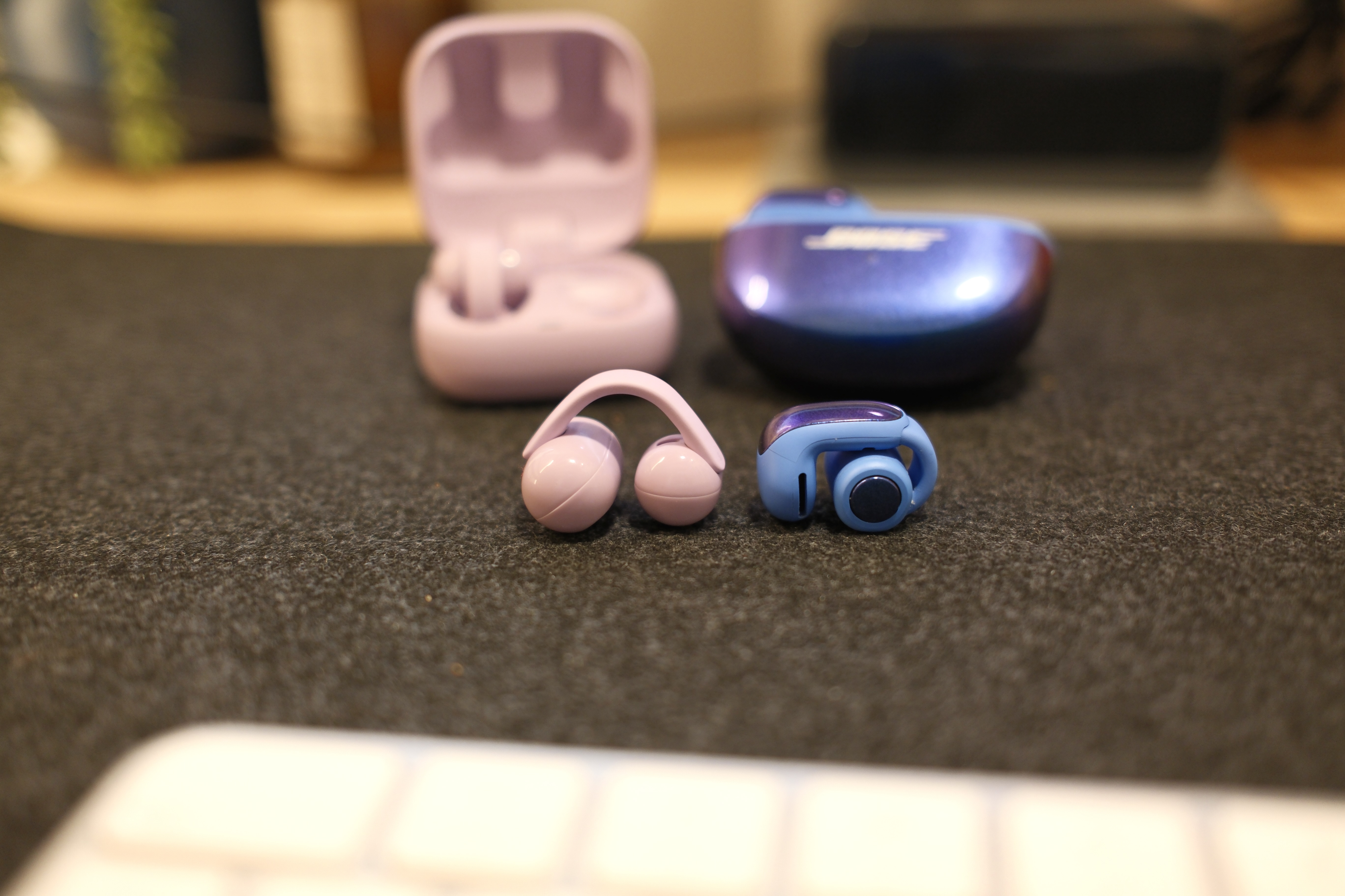 SONY LinkBuds Clip ブラック・パープル Sony Linkbuds Clip open earbuds are ideal for running, but fall