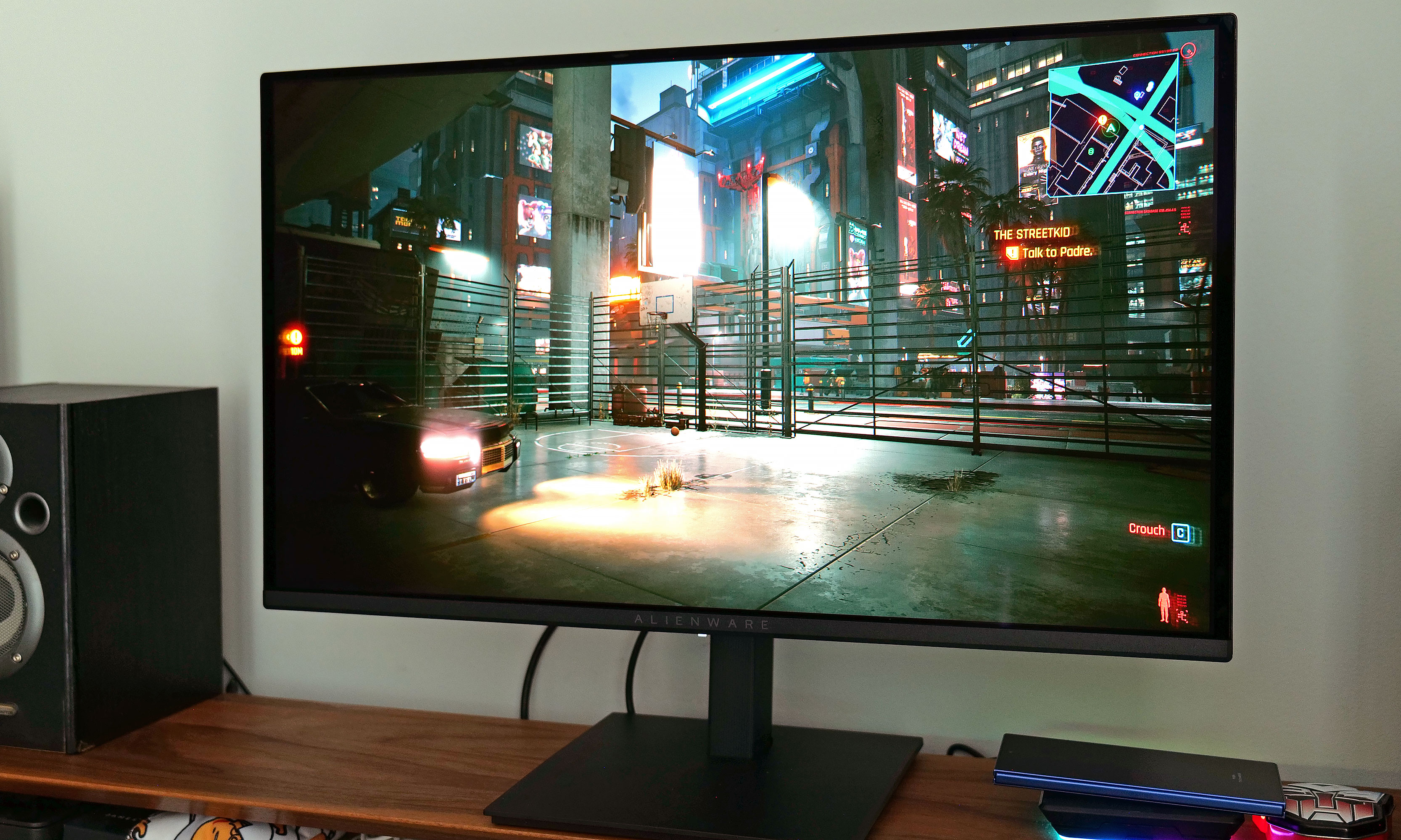 Alienware also conveniently includes both HDMI and DisplayPort cables in the box, along with the required screws for mounting the panel to the stand. 