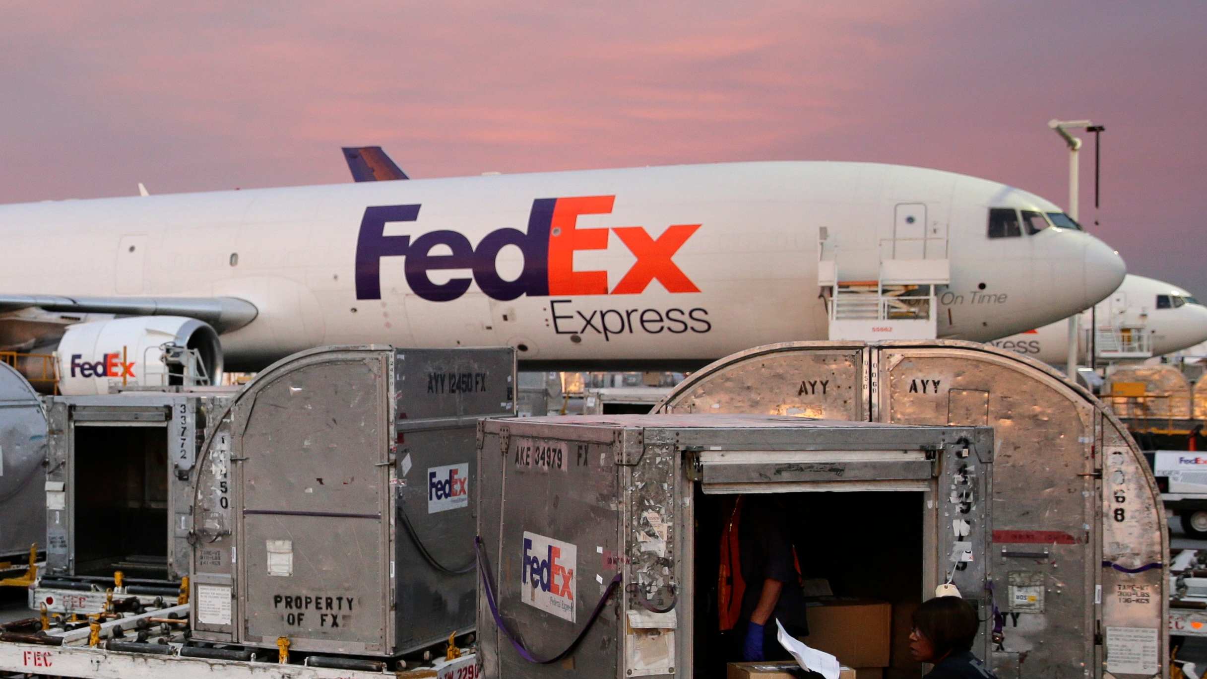FedEx Q2 2026 Earnings: Sales Beat Estimates Amid Trade Policy Risks