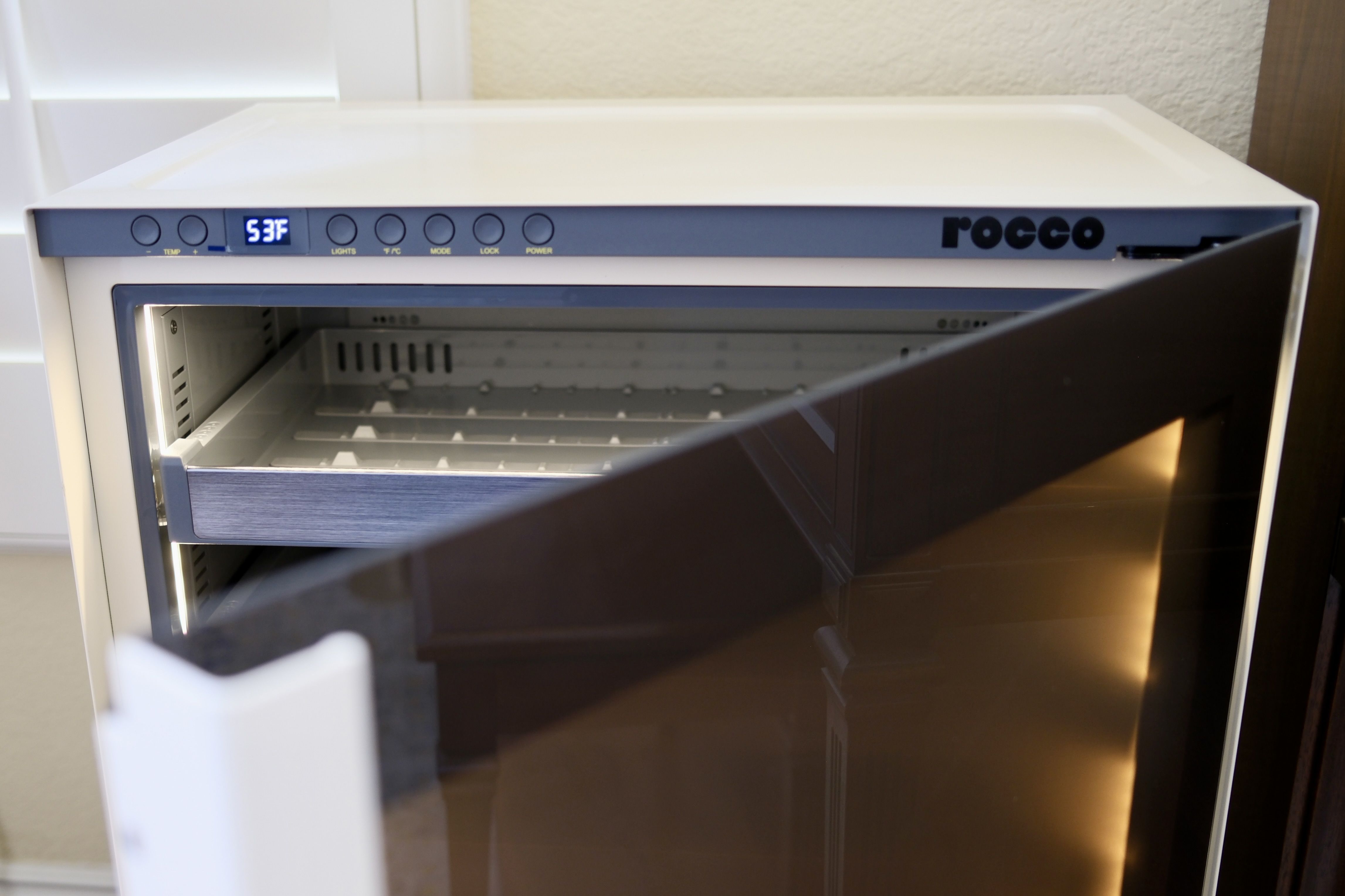 Rocco Essential showing the internal controls