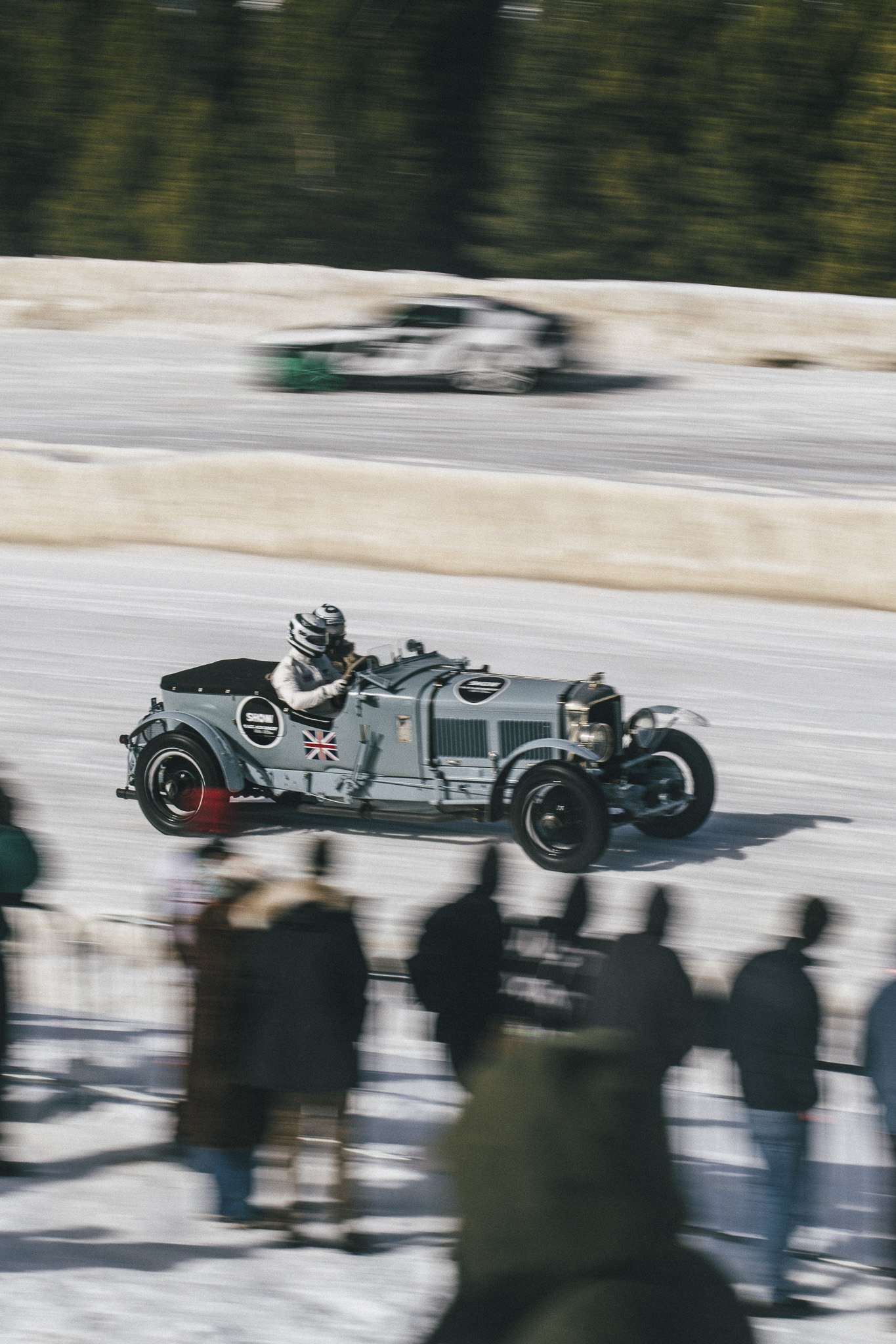 Bentley brings snow drifts to Montana with FAT International