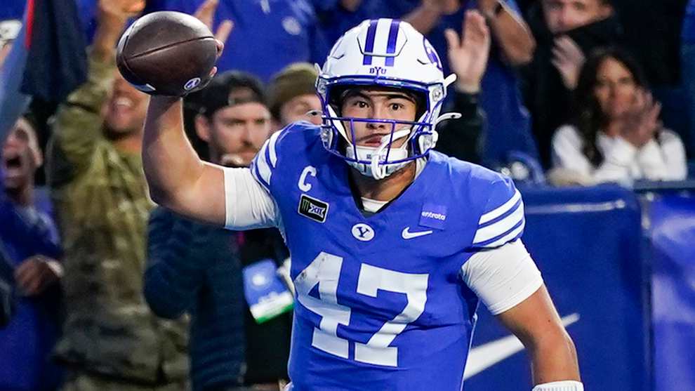 Bear Bachmeier leads BYU to upset win over Notre Dame