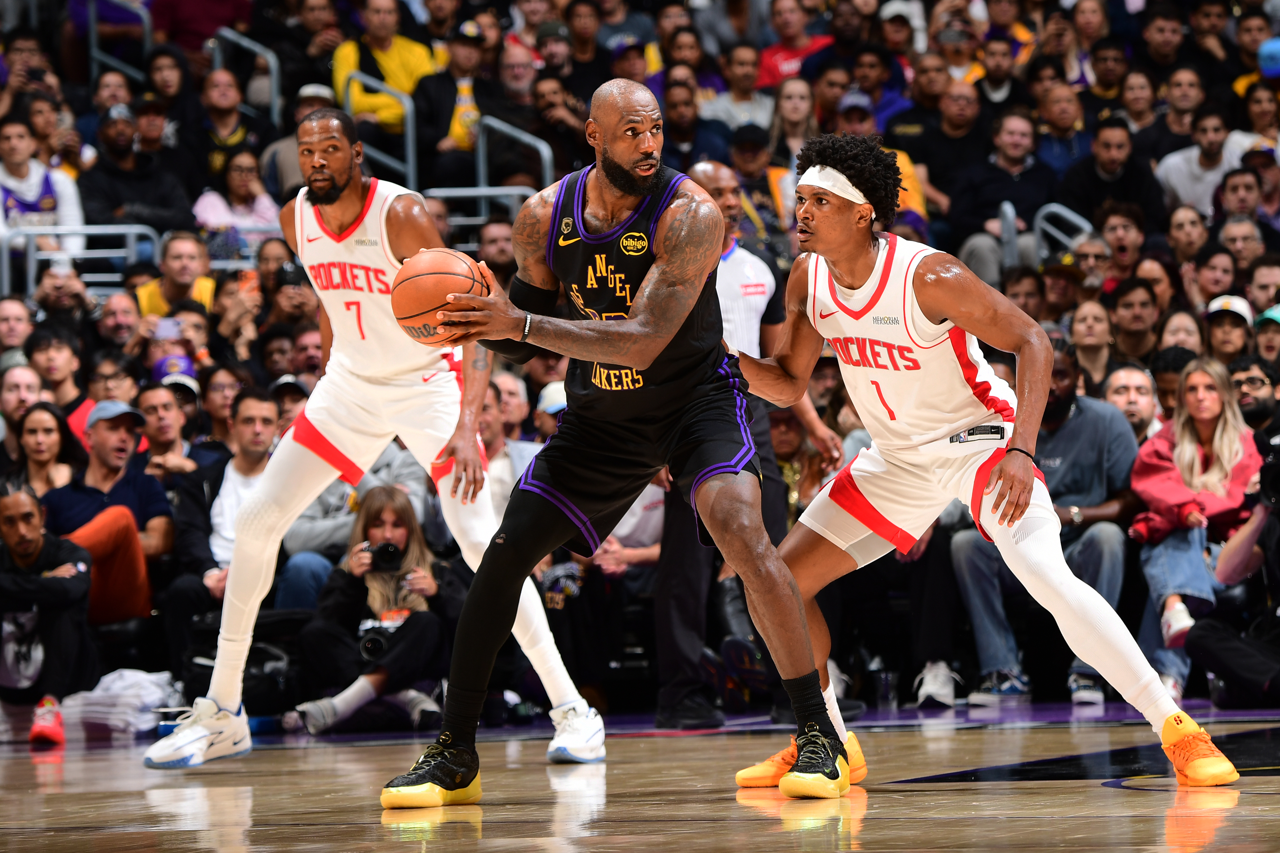 Rockets vs Lakers: Bagaimana LeBron James Menopang L.A. Tanpa Luka Dončić dan Austin Reaves