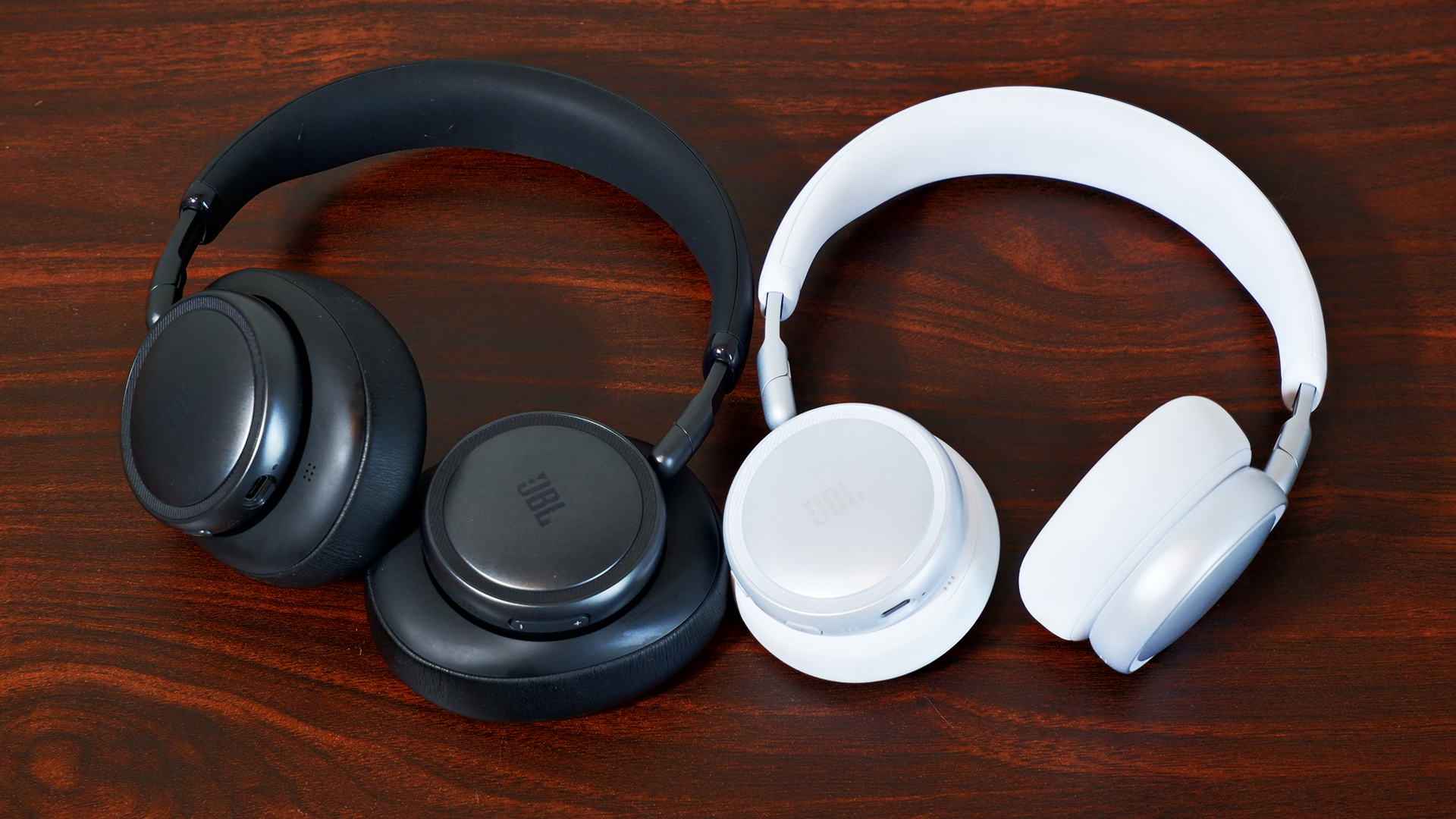 The Live 780NC (left) and Live 680NC (right)