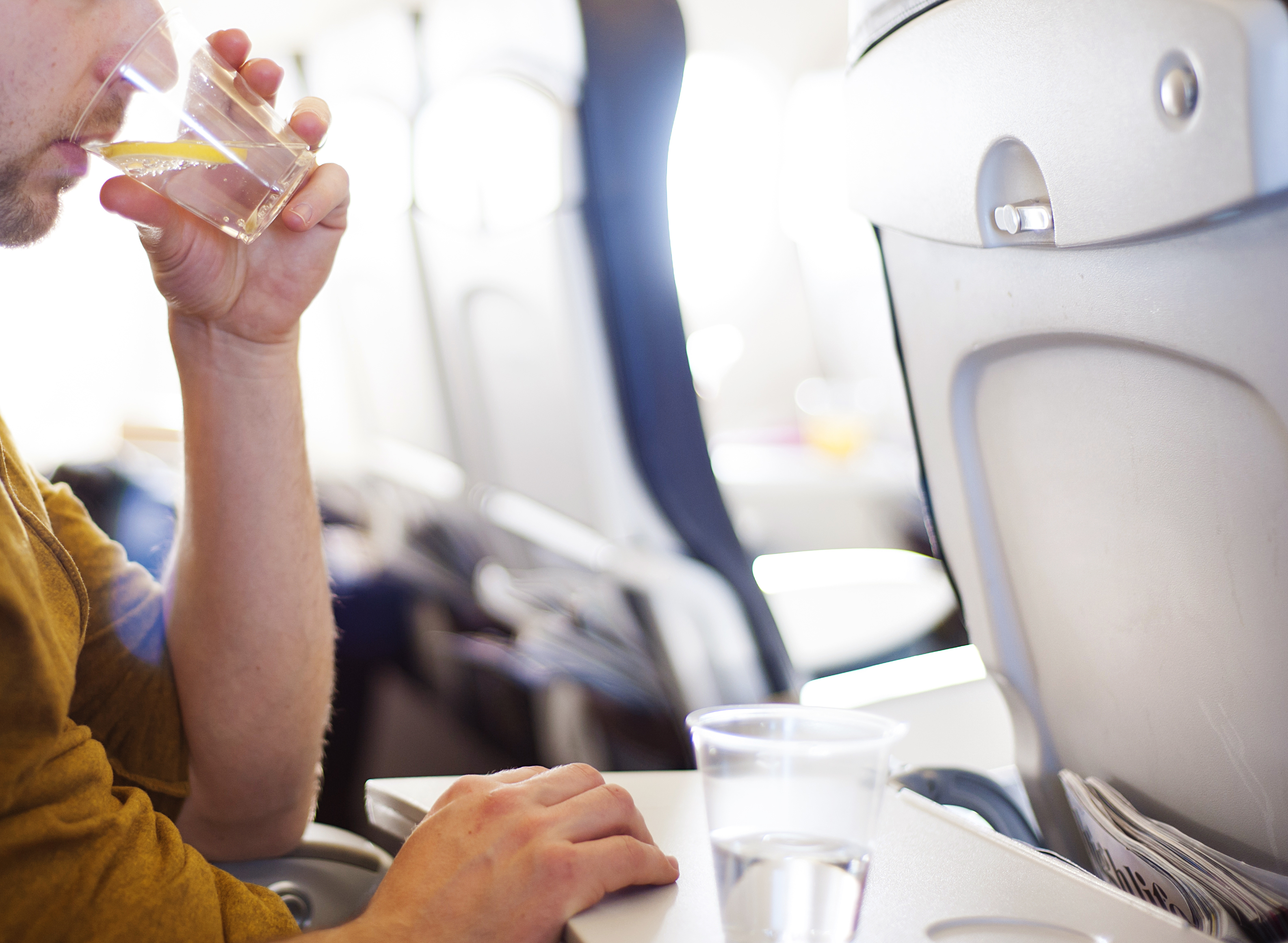 Oral surgeon warns dehydration is main dental threat on overnight flights