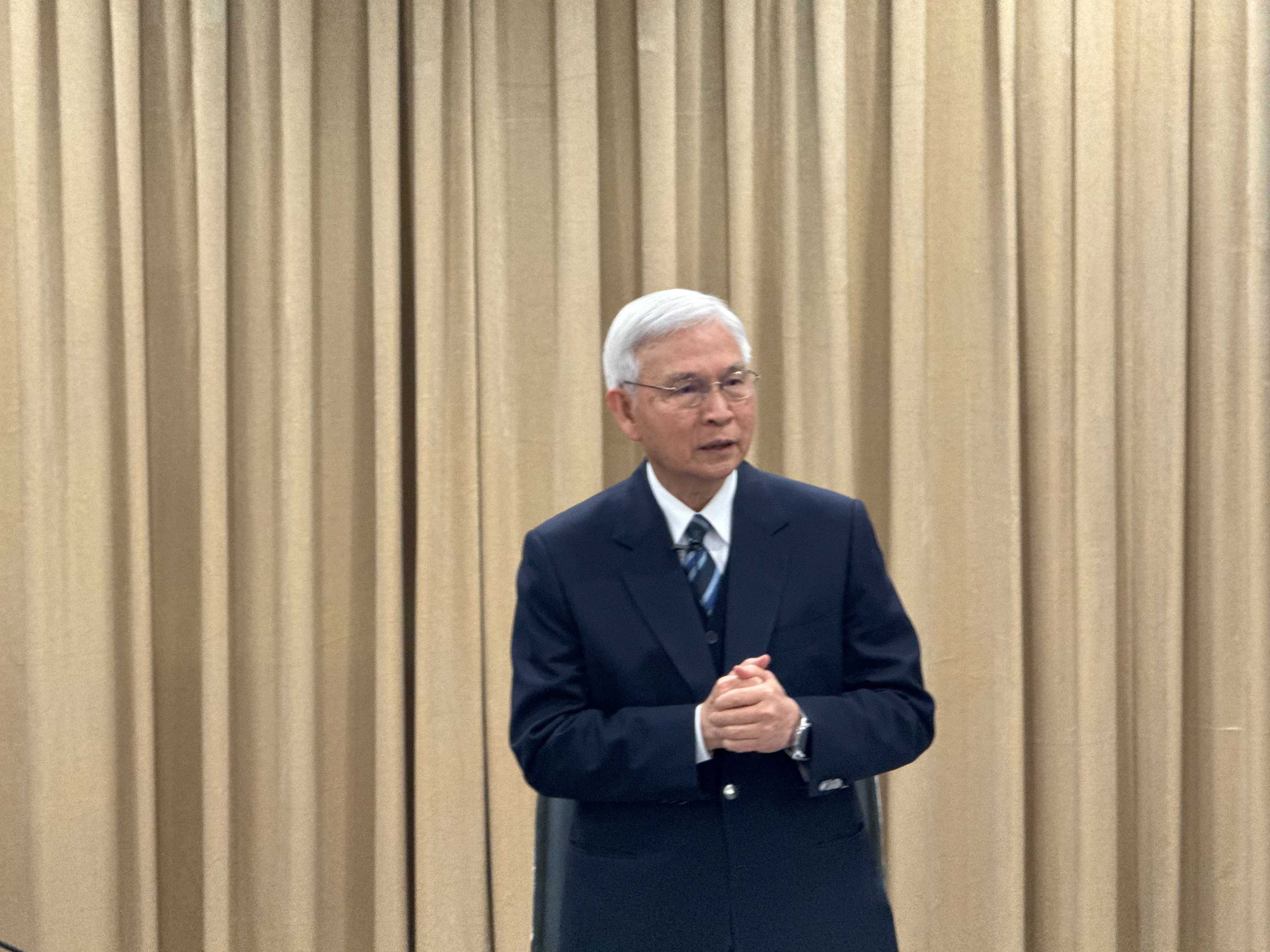 油價飆掀通膨 楊金龍暗示不排除「縮銀根