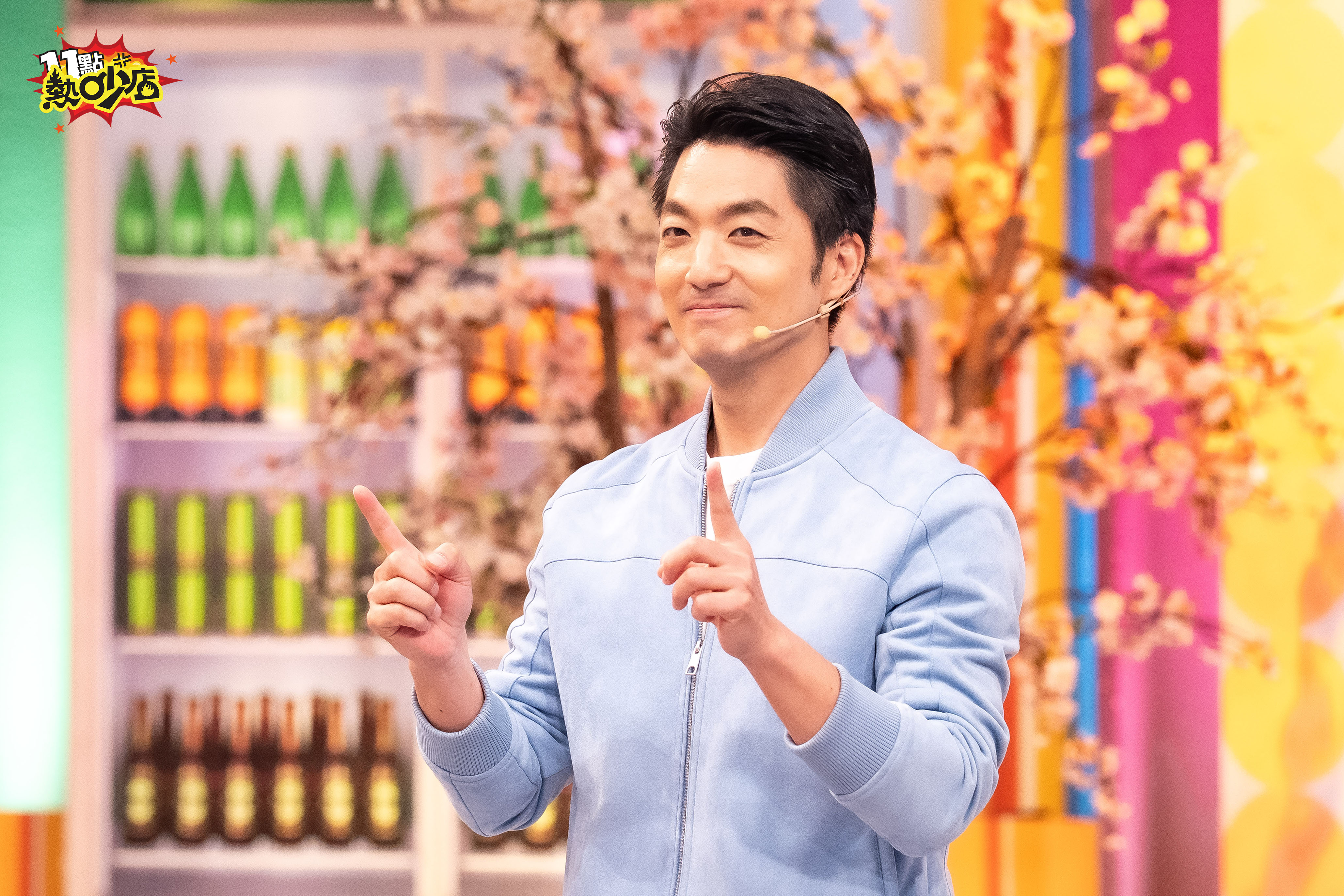 テレビ番組の収録で妻との交際当時を振り返る蔣萬安