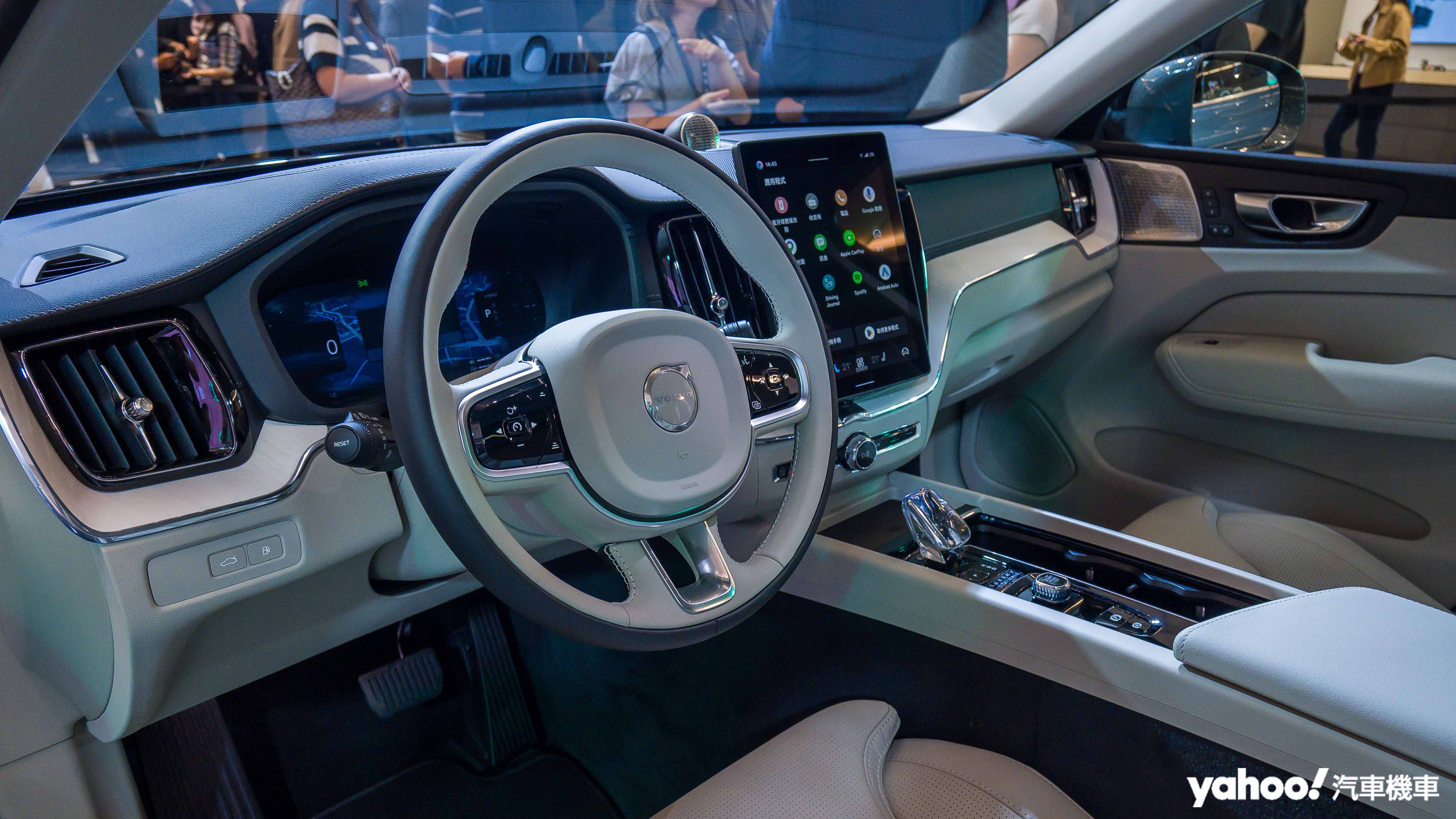 ▲ 內裝材質採用最新開發的 Nordico 植然皮，營造兼具永續與質感的北歐氛圍。（圖／Nick Lin）