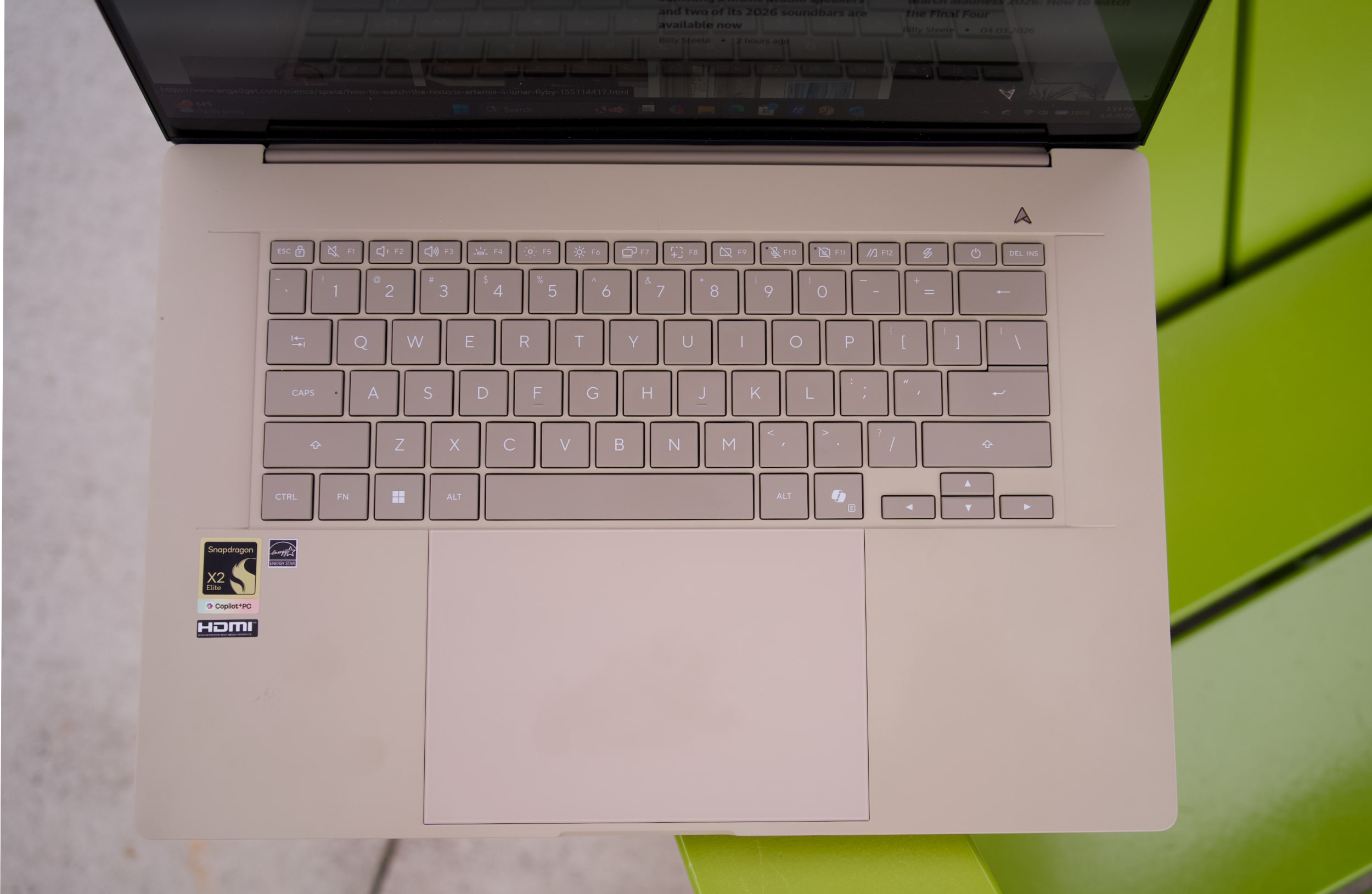 ASUS Zenbook A16